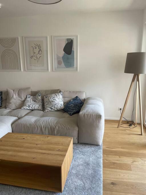 Wunderschoenes 4 Zimmer Apartment Mit Seeblick Bad Wiessee Buitenkant foto