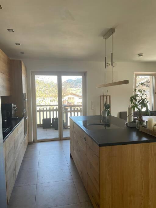 Wunderschoenes 4 Zimmer Apartment Mit Seeblick Bad Wiessee Buitenkant foto